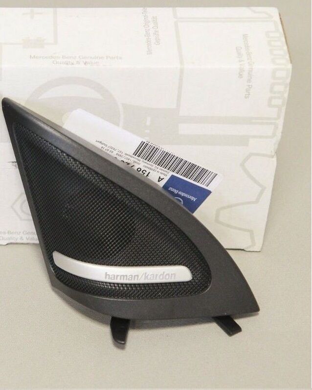 NEW GENUINE MERCEDES BENZ MB GLA CLASS X156 HARMAN KARDON TWEETER COVER LEFT A15672003119H68