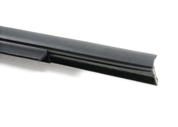 NEW GENUINE BMW 3 SERIES E30 CONVERTIBLE DOOR INNER WEATHER STRIP TRIM PAIR SET - Image 3