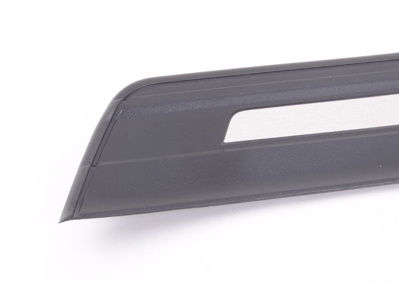 BMW GENUINE NEW 5 F10 F11 REAR RIGHT DOOR SILL ENTRANCE COVER O/S 51477203604 - Image 3