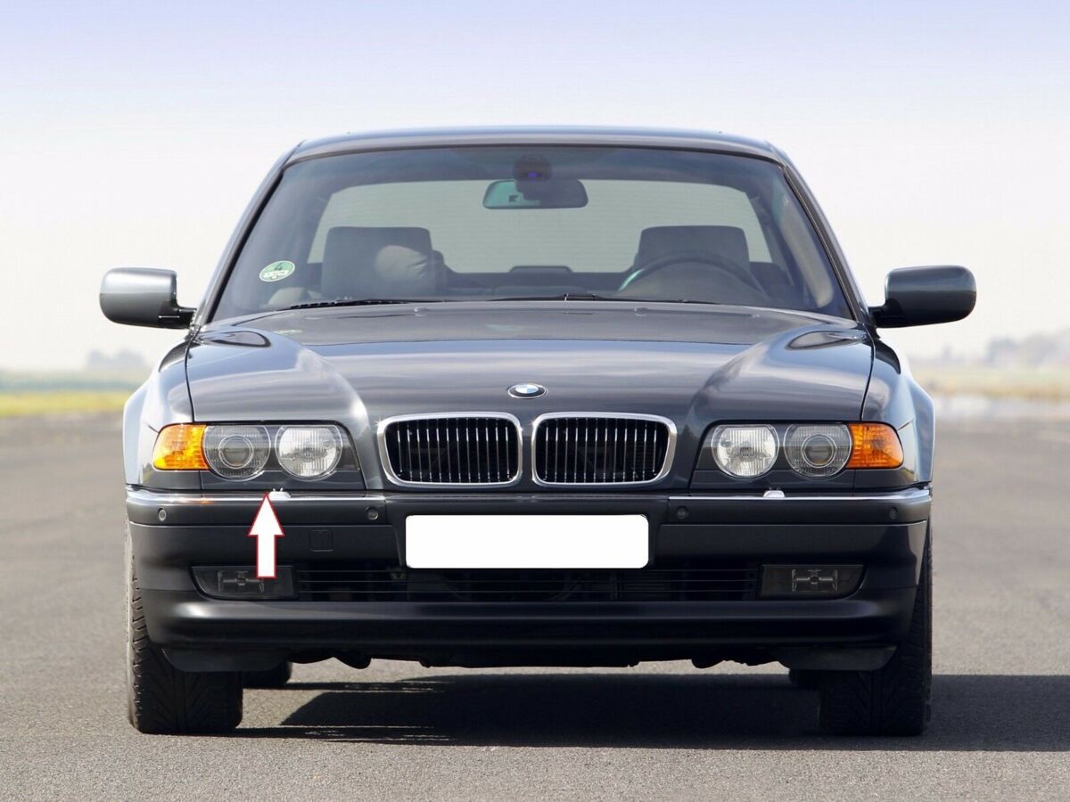 BMW 7 SERIES E38 NEW GENUINE FRONT RIGHT O/S UNDER HEADLIGHT TRIM 51138236892 - Image 2