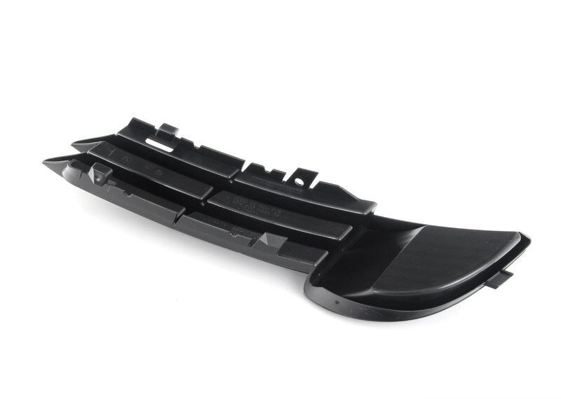 AUDI NEW GENUINE A3 8P 2005-2007 O/S RIGHT BUMPER LOWER GRILL 8P4807682A - Image 3