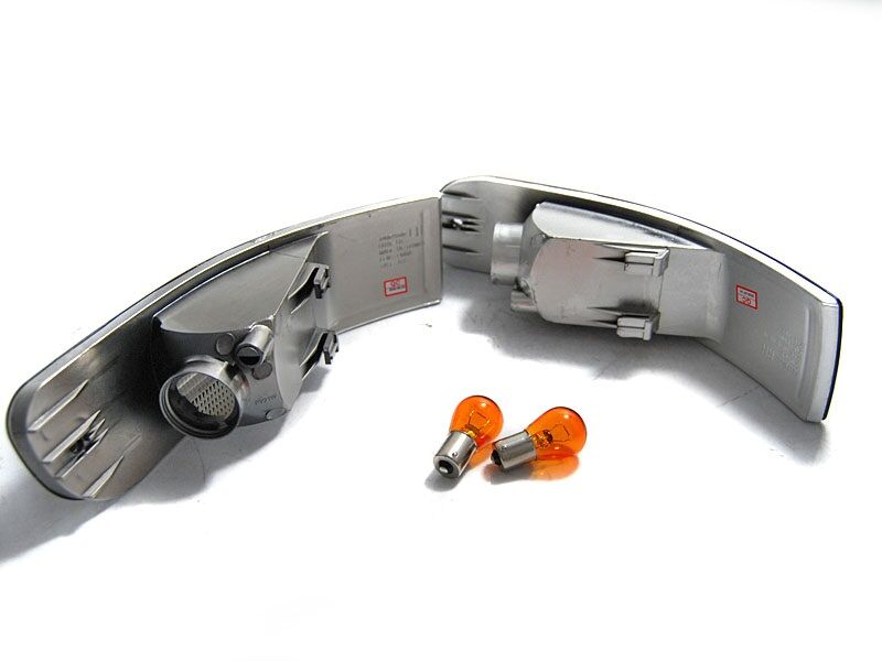 OE Look White Front Turnsignal Lights/ Indicators For Audi RS2 1994-1996 - Image 2