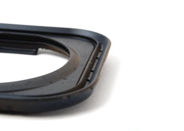 NEW GENUINE BMW E88 E82 E90 E91 E92 E60 OIL FILLER CAP GASKET 11127553999 - Image 3