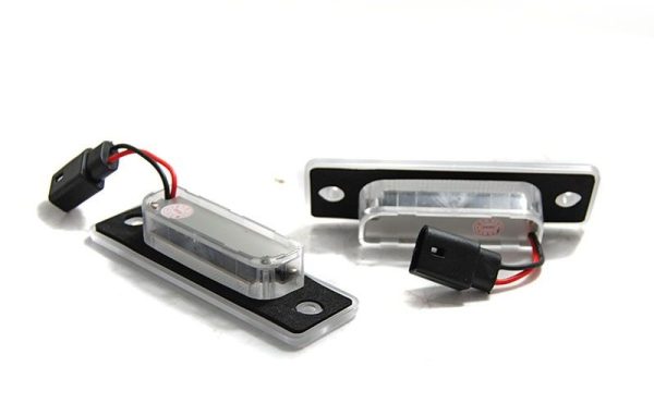 LED License Plate Light for BMW E32 / E34 Saloon - Image 2