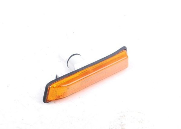 BMW NEW GENUINE X5 SERIES 99-06 RIGHT O/S ORANGE TURN SIGNAL INDICATOR 63137164490