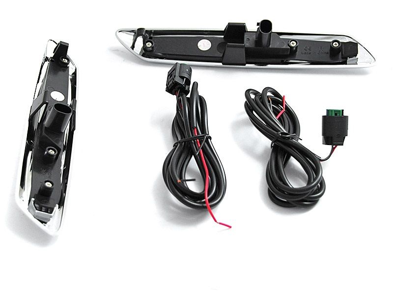 SIDE TURN MARKERS SILVER SMOKED SEQ LED fits BMW F10/F11 10-13 - Image 2