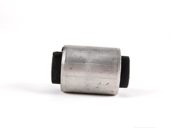BMW NEW GENUINE REAR SUSPENSION LOWER WISHBONE RUBBER MOUNT BUSHING 33326770824 - Image 4