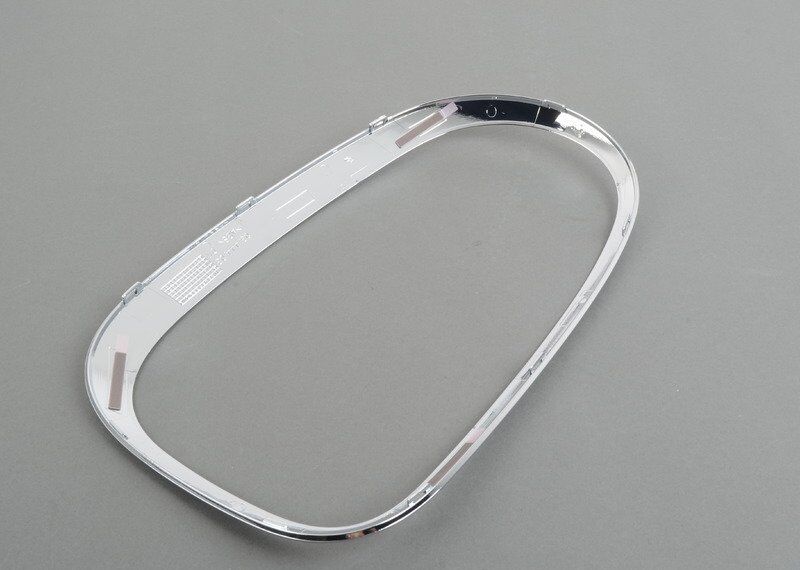 GENUINE MINI COUNTRYMAN REAR O/S RIGHT TAIL LIGHT CHROME SURROUND 52109806936 - Image 2