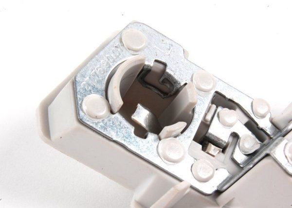 AUDI NEW A3 8P 4DR 04-08 REAR N/S LEFT INNER TAIL LIGHT BULB SOCKET 8P4945257A - Image 3