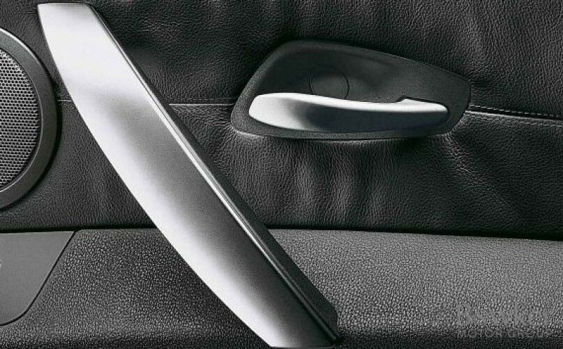 NEW GENUINE BMW Z4 E86 E85 INTERIOR DOOR PULL HANDLE CHROME RIGHT O/S 51418040696 - Image 2
