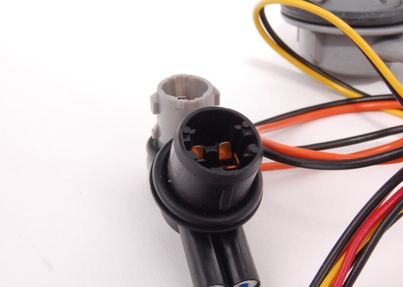 AUDI NEW GENUINE Q7 06-09 REAR LOWER TAIL LIGHT BULB CARRIER WITH CABLES 4L0945221A - Image 6