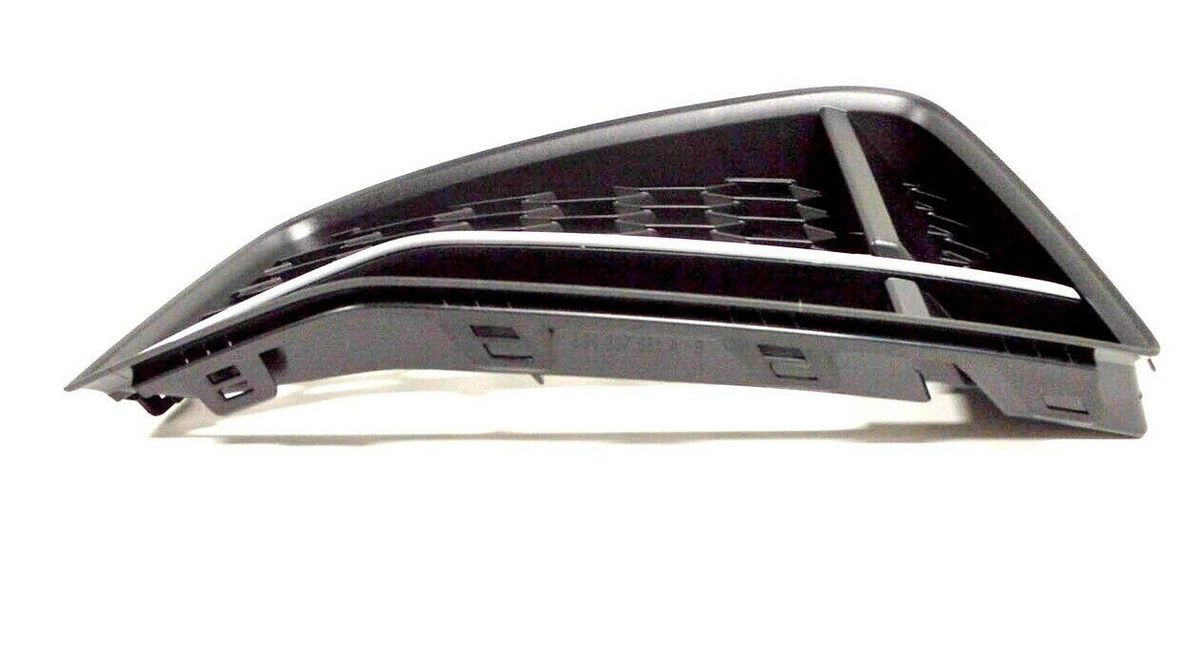 NEW GENUINE AUDI TT/TTS FRONT BUMPER AIR GUIDE GRILLE CHROME LEFT N/S 8S0807681A3Q7 - Image 4