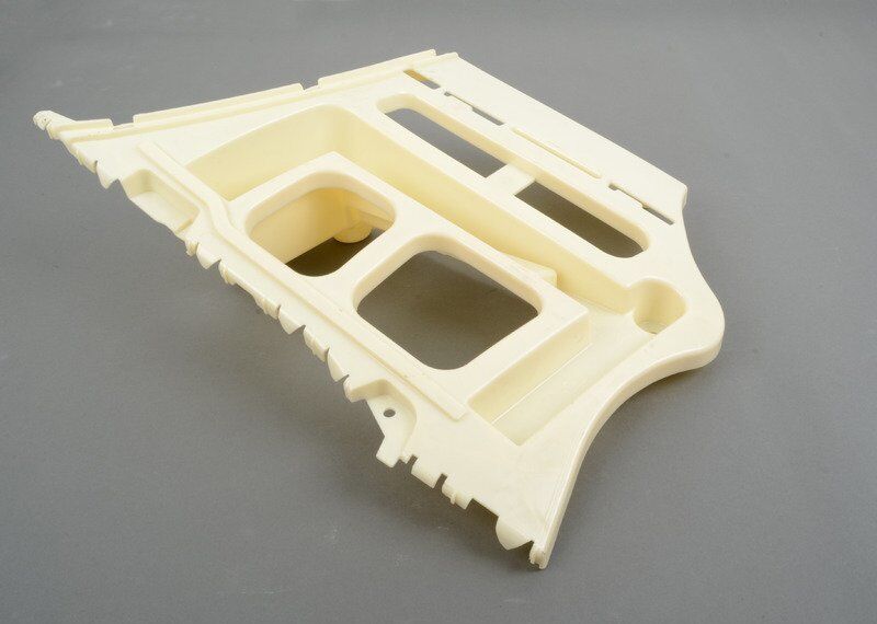 BMW NEW GENUINE 04-12 E91 3 REAR O/S RIGHT M SPORT BUMPER BRACKET GUIDE 51127907260 - Image 4