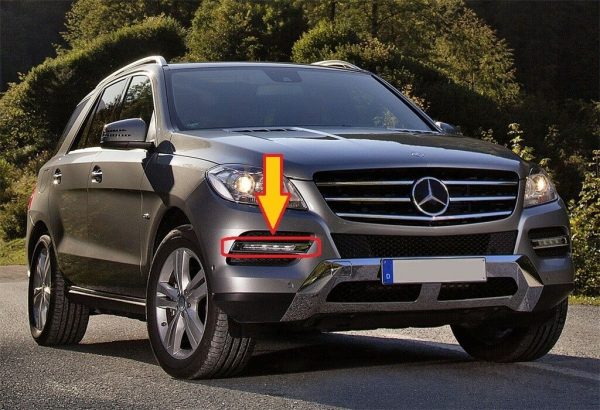 NEW GENUINE MERCEDES MB ML W166 FRONT BUMPER DRL LIGHT CHROME TRIM RIGHT O/S A1668850874 - Image 2