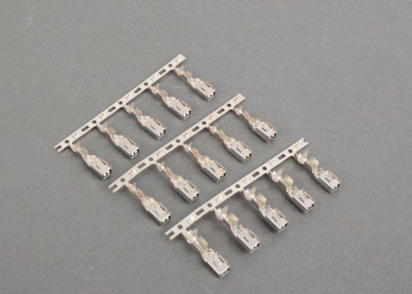 NEW GENUINE BMW E90 E91 E65 E66 SOCKET HOUSING REPAIR KIT 4PIN 61132359996 - Image 4