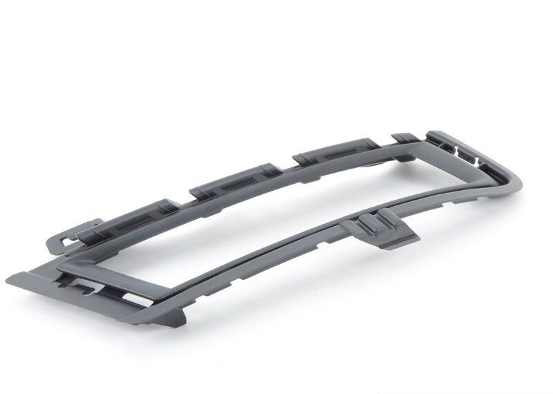 NEW GENUINE VOLKSWAGEN GOLF VII FOG LIGHT BEZEL FRONT RIGHTS O/S 5GM853212A9B9 - Image 2