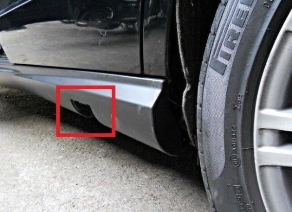 NEW GENUINE MERCEDES BENZ MB E W212 AMG SIDE SKIRT JACK POINT COVER FRONT RIGHT A21269816309999 - Image 2