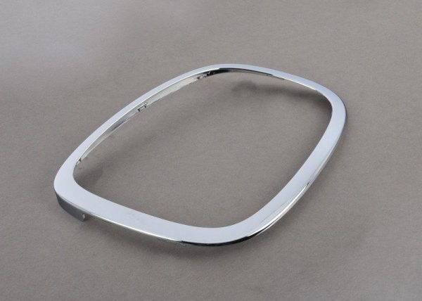 NEW GENUINE MINI F55 F56 F57 REAR TAIL LIGHT CHROME TRIM RING RIGHT O/S 8495332