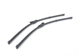 NEW BMW GENUINE 5 SERIES E60 E61 FRONT WINDSHIELD WIPER BLADES SET 61612455442