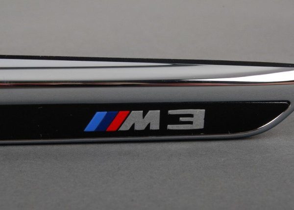 NEW GENUINE BMW 3 SERIES F80 M3 SIDE FENDER VENT TRIM LEFT N/S 51138056059 - Image 3