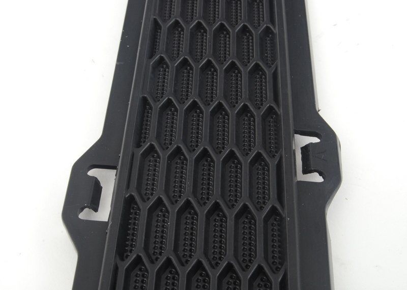 MINI NEW GENUINE COOPER R52 R53 S REAR BUMPER GRILLE LEFT N/S 51127068397 - Image 4