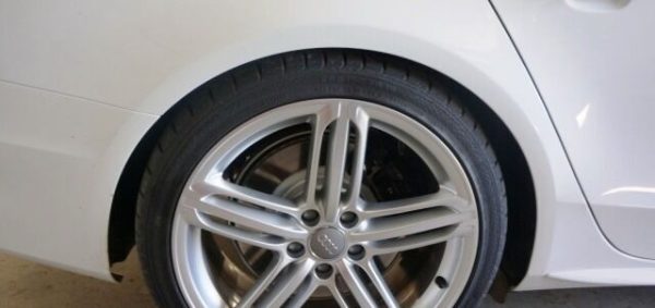 NEW GENUINE AUDI ALLOY WHEEL CENTER HUB CAP LOGO 69MM 1 QTY 4B0601170A7ZJ - Image 2