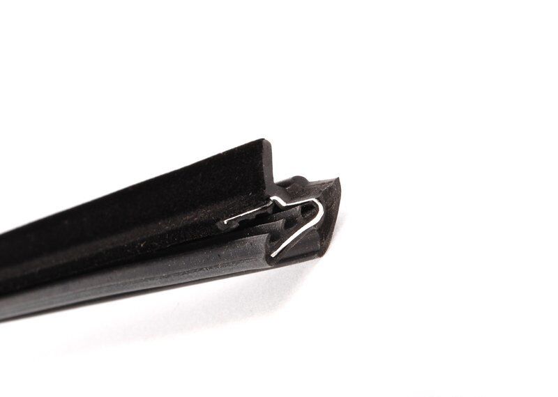 NEW GENUINE BMW 3 SERIES E46 COUPE WINDOW SEAL TRIM MATTE BLACK LEFT N/S 51328227625 - Image 8