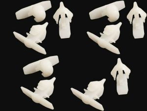 NEW GENUINE VW TRANSPORTER 2003-2016 FRONT DOOR SEAL FIXING CLIPS 10PCS