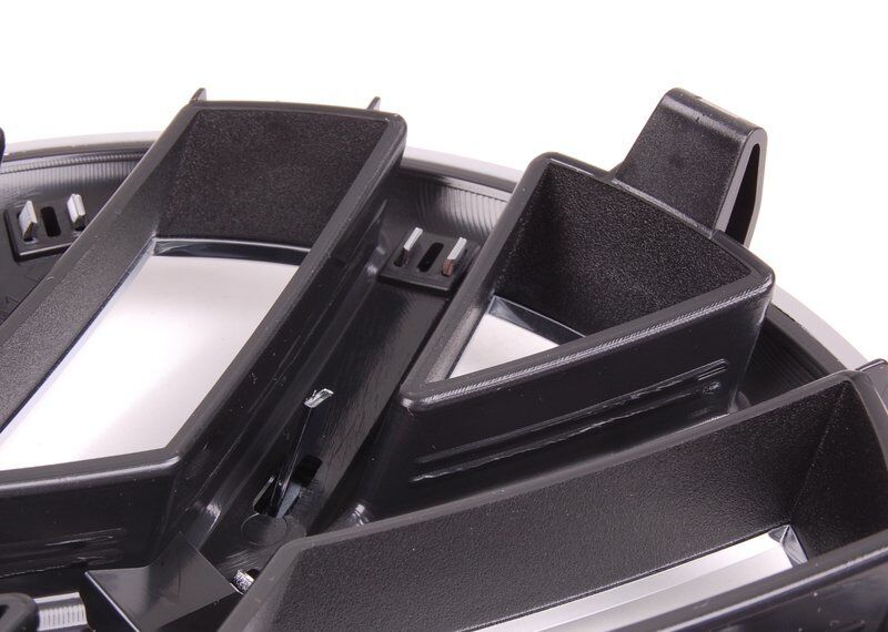 NEW GENUINE VW GOLF 6 FRONT CENTER GRILL BADGE CHROME 5K0853601FULM - Image 3