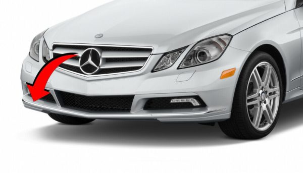 NEW GENUINE MERCEDES MB E CLASS C207 FRONT BUMPER CHROME MOULDING TRIM RIGHT O/S A2078852021 - Image 2
