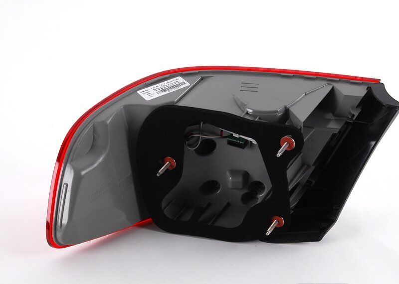 NEW GENUINE BMW E92 LCI 3 SERIES REAR LED O/S RIGHT OUTER TAIL LIGHT 63217251958 - Image 5