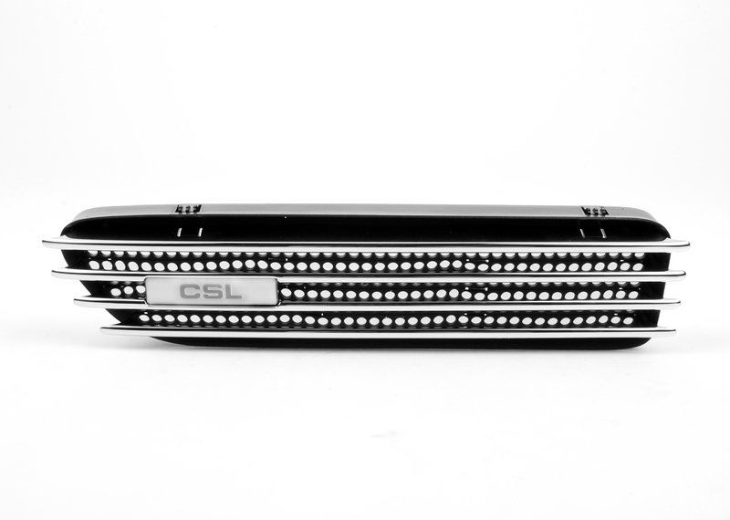 NEW GENUINE BMW 3 E46 CSL LEFT N/S WING FENDER GRILLE CSL BADGE 51137895913 - Image 4