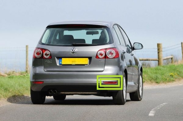 NEW GENUINE VW GOLF PLUS 2009-2014 REAR BUMPER RIGHT O/S REFLECTOR 5M0945106C - Image 2