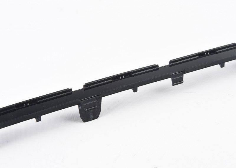 NEW GENUINE BMW 7 SERIES G11 G12 REAR BUMPER CENTER COVER AND CHROME TRIMS 51127377166 + 51127369915 + 51127369917 - Image 3