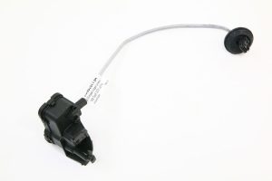 NEW GENUINE VOLKSWAGEN GOLF MK7 FUEL FILLER CAP ACTUATOR FLAP 5G0810773A