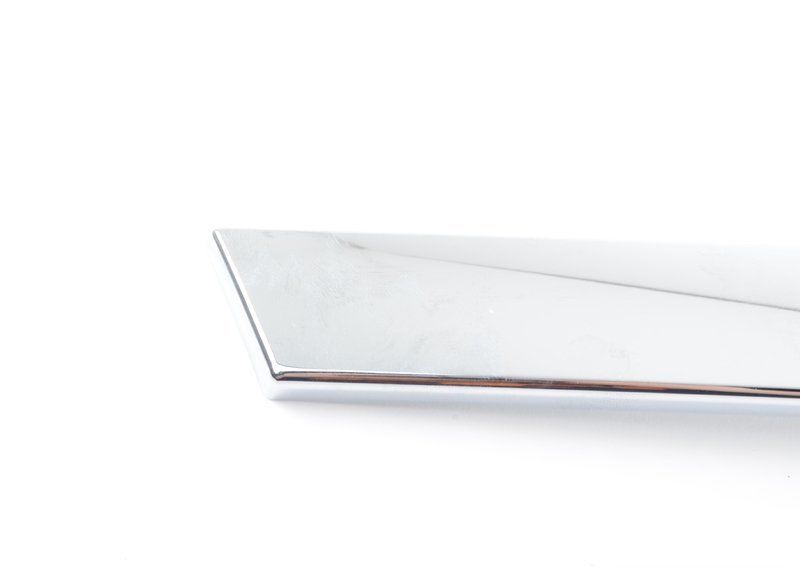 BMW NEW GENUINE 7 SERIES F01 F02 F04 TRUNK DECORATIVE CHROME STRIP 51137217156 - Image 3