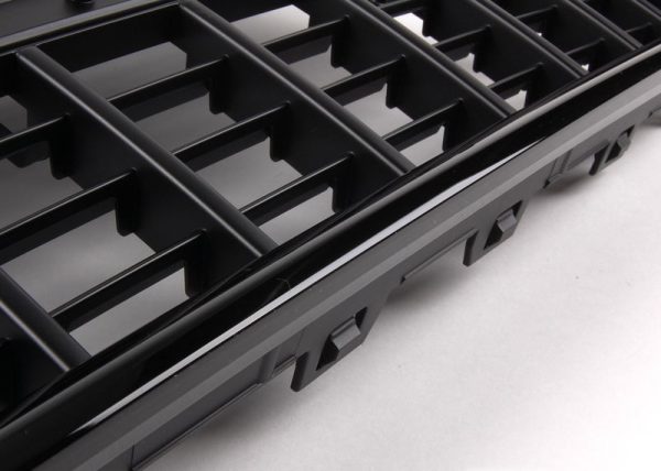 NEW GENUINE AUDI A3 S LINE GRONT BUMPER GLOSS BLACK CENTER GRILL 8P4853651DVMZ - Image 4
