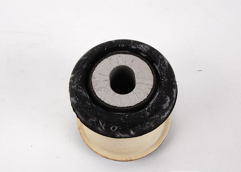 NEW GENUINE A4 B5 B6 B7 A6 C5 PASSAT B5 FRONT SUBFRAME REAR BUSHING 8D0399415D - Image 4