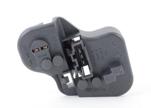 NEW GENUINE VW GOLF 2009-2013 INNER TAIL LIGHT BULB CARRIER LEFT N/S 5K0945259