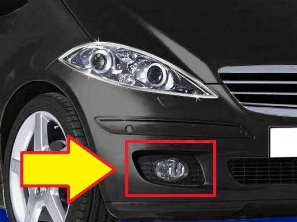 NEW GENUINE MERCEDES BENZ MB A CLASS W169 FRONT BUMPER FOG LIGHT GRILLE RIGHT A1698850622 - Image 2