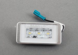 BMW NEW GENUINE 1 2 3 4 5 7 X1 LED LUGGAGE TRUNK COMPARTMENT LIGHT 63312348803