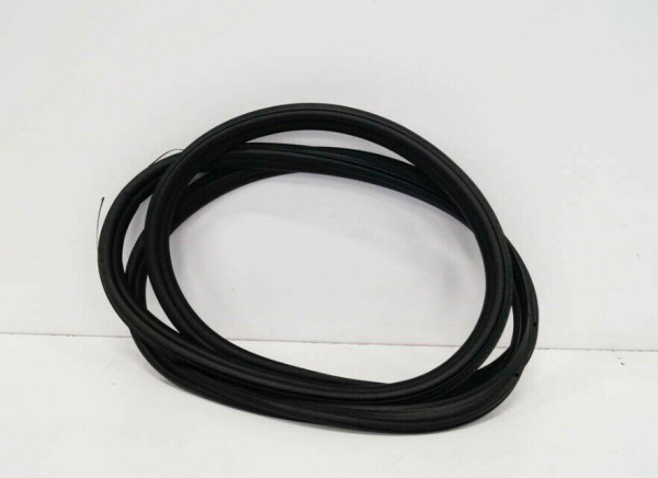 NEW GENUINE PORSCHE MACAN 14 - 19 TRUNK LID RUBBER GASKET FOR WATER PROTECTION