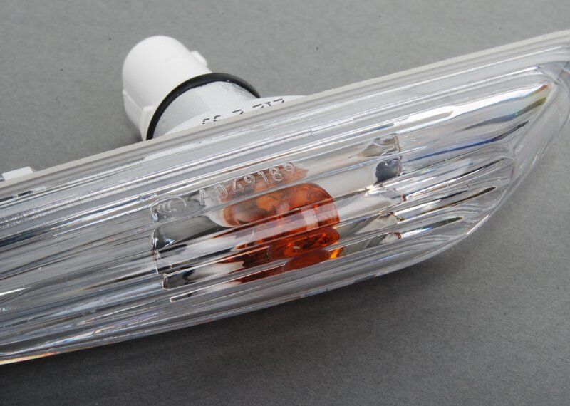 BMW NEW GENUINE X3 SERIES 04-11 LEFT N/S WHITE TURN SIGNAL INDICATOR 63133418447 - Image 3