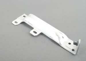 BMW NEW GENUINE F10 F07 F12 F06 F01 F02 FRONT RIGHT O/S BUMPER MOUNTING BRACKET 51117158894