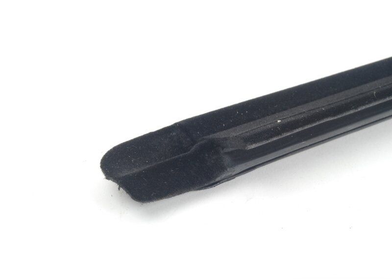NEW GENUINE PORSCHE 996 CARRERA 986 BOXSTER DOOR OUTER SEALING SLOT RIGHT O/S 99653708607 - Image 6