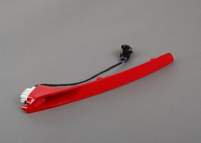 NEW GENUINE VW BEETLE 12-16 REAR BUMPER LEFT N/S REFLECTOR LED FOG LIGHT RHD 5C5945701B