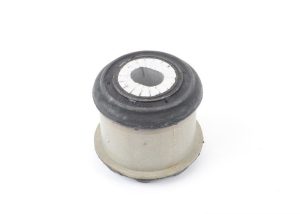 NEW GENUINE A4 B5 B6 B7 A6 C5 PASSAT B5 FRONT SUBFRAME FRONT BUSHING 8D0399415E