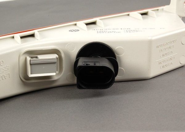 NEW GENUINE VW PASSAT CC 2008-2012 FRONT TURN SIGNAL INDICATOR YELLOW RIGHT N/S 3C8953042A - Image 4