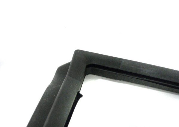 NEW GENUINE BMW 5 SERIES E60 REAR WINDSCREEN MOULDING SEAL TRIM 51317027916 - Image 6