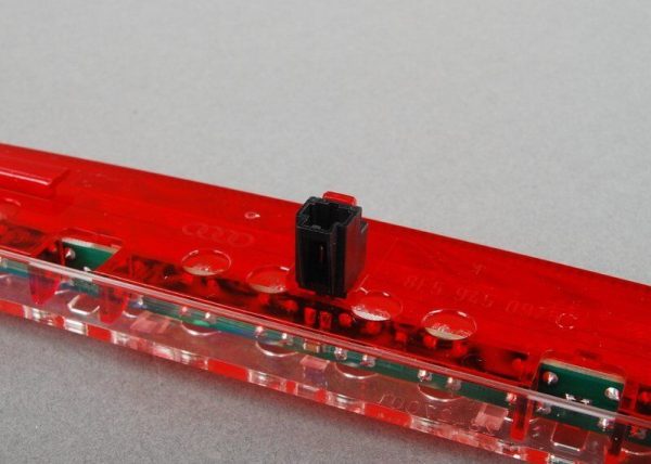 AUDI A4 B6 SEDAN 2001-2005 NEW GENUINE THIRD 3RD BRAKE STOP LIGHT 8E5945097C - Image 2